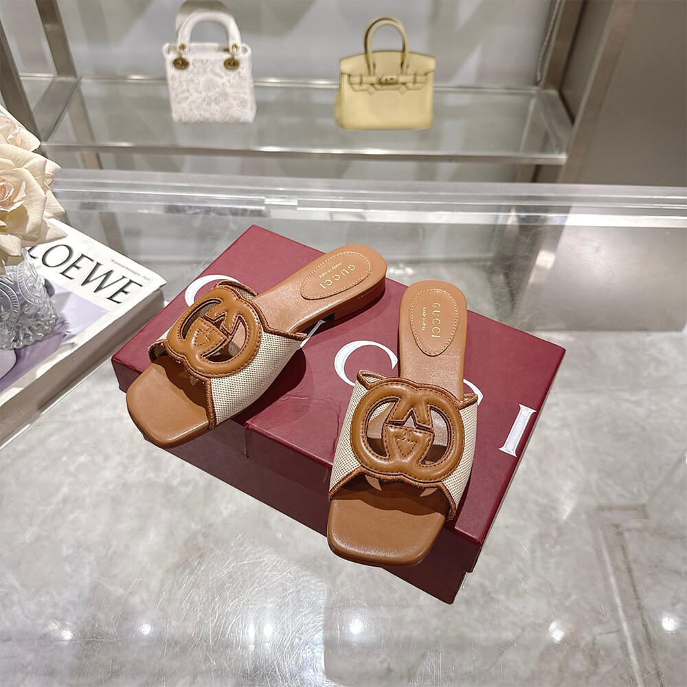 GUCCI Women s Interlocking G slide sandal